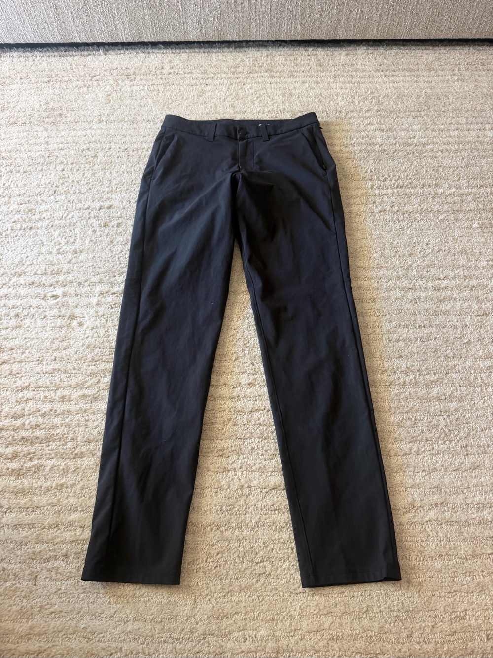 Lululemon men’s black warpstreme commission pants size 31”